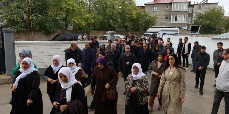 Wan’da taziyeler kitlesel ziyaret edildi