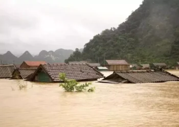 Vietnam’da sel: 128 binden fazla ev sular altında kaldı