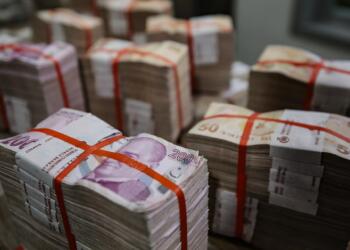 Hazine yılın 10 ayında 3,6 trilyon borçlandı