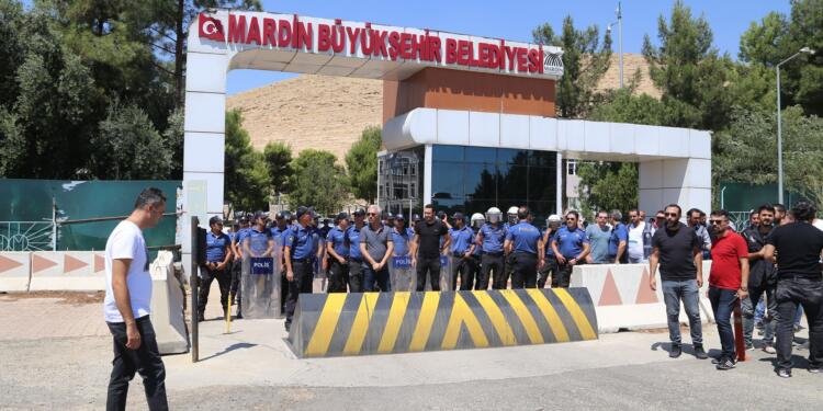 İçişleri Bakanlığı Mêrdîn’de kayyımın görev süresini uzattı