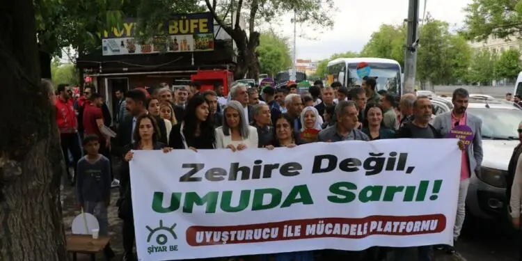 İki başarı hikayesi: Uyutan bataklıktan kurtulmak mümkün