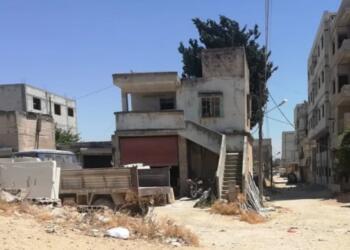 Humus’ta sivillere saldırı: Evler basılıyor, işyerleri yağmalanıyor