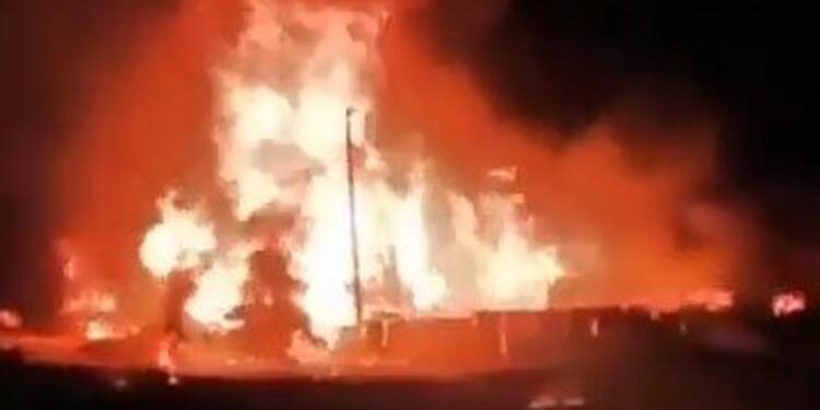 Pakistan’da havai fişek fabrikasında patlama