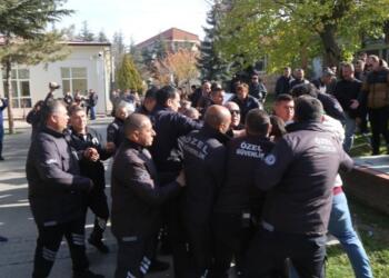  Anadolu Üniversitesi’nde öğrencilere ÖGB saldırısı
