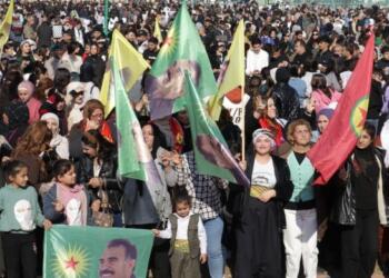 Kuzey ve Doğu Suriye kentlerinde 27 Kasım kutlamaları