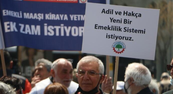 Savaş politikaları emeklilerin belini büküyor