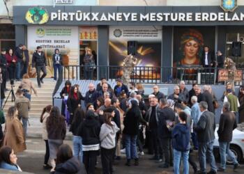 Amed’de ilk Kürt kadın tarihçi ‘Mesture Erdelan’ kütüphanesi açıldı