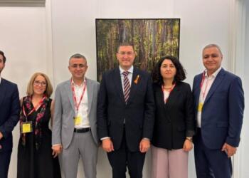 DEM Parti’den Avustralya’da süreç temasları