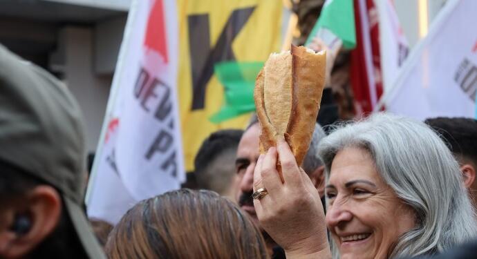 Temelli: En büyük adaletsizlik yoksulluktur