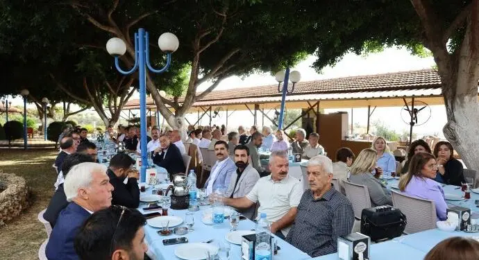 DEM Parti süreç kapsamında muhtarlarla bir araya geldi