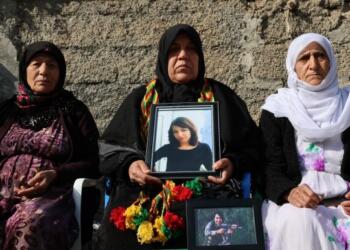 Taziyeye kitlesel ziyaret: Dünya onların sayesinde DAİŞ’ten kurtuldu