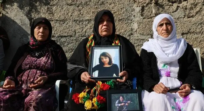 Taziyeye kitlesel ziyaret: Dünya onların sayesinde DAİŞ’ten kurtuldu