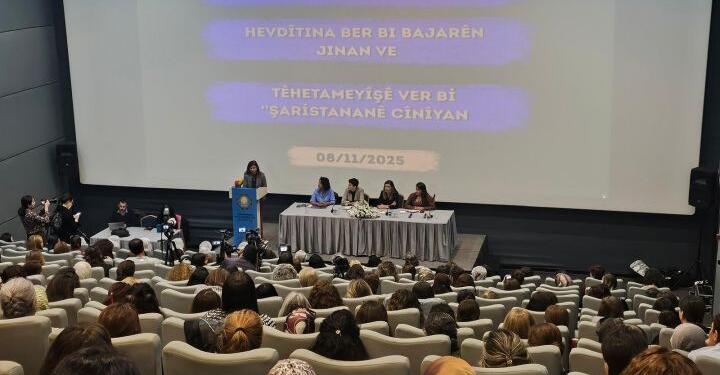 ‘Komünler kadın ihtiyaçları temelinde şekillenmeli’