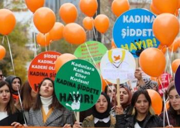 Kadınlar en çok psikolojik şiddet şikayetiyle baroya başvuruyor