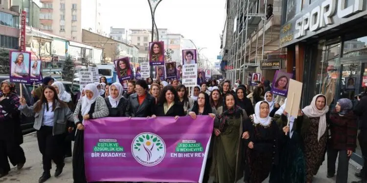 Türkoğlu: Demokratik toplumun öncüsü kadınlardır