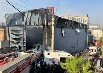 Kocaeli’de parfüm fabrikasında yangın: 6 kişi hayatını kaybetti