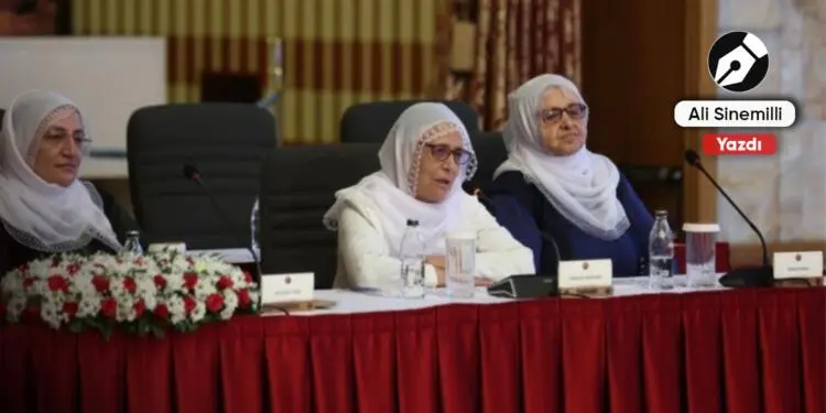 Süreç diyor, Kürtçe ile kavga ediyor