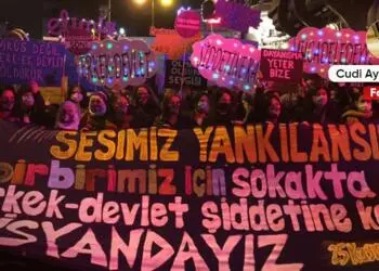 Kelebek kanat çırptığında, bir zincir daha kırılır