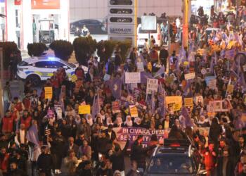 Amed’de 25 Kasım yürüyüşü: Demokratik toplumu kadın özgürlüğüyle inşa edeceğiz