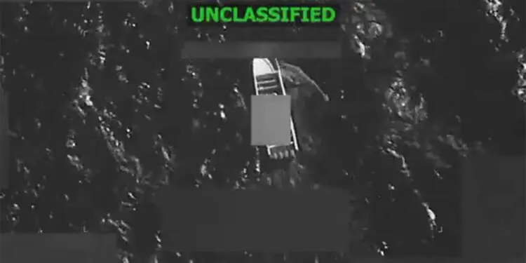 ABD ordusu Pasifik’te bir tekneye saldırdı: 2 ölü