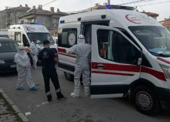 Afyon’da anne ve 3 çocuğu zehirlenme şüphesiyle hastaneye kaldırıldı