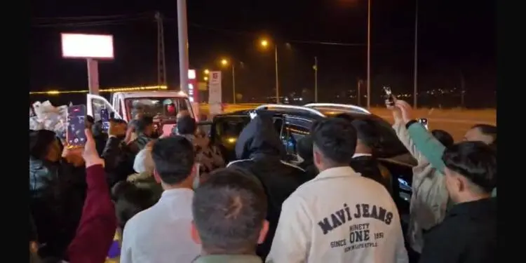 31 yılın ardından memleketinde coşkulu karşılama