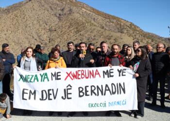 Dorşîn’de ağaç dikimi: Doğayla da barış olmalı