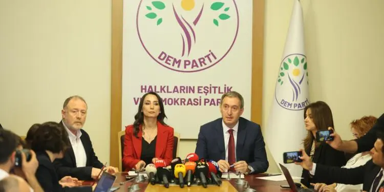 DEM Parti’nin süreç koordinasyonu Meclis’te toplandı