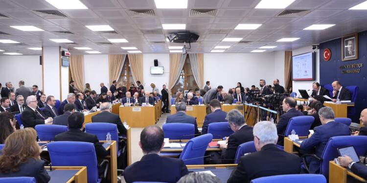 ‘Kürt illerinde hekim sayısı düşük, çocuk ölümleri ortalamanın çok üzerinde’