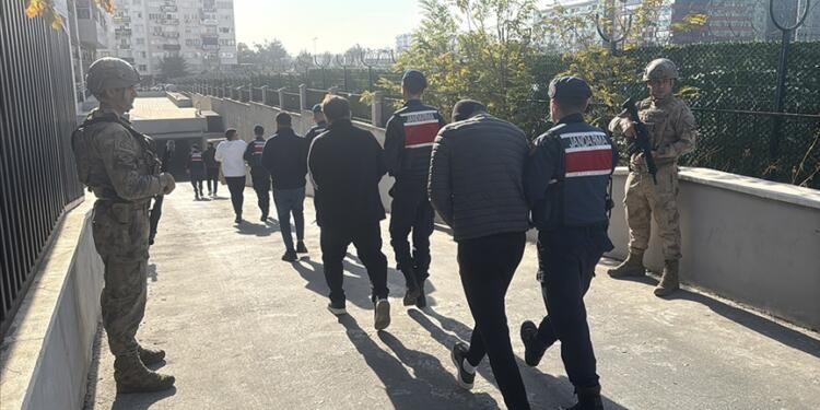 Bahis soruşturmasında 4’ü hakem 32 kişi tutuklandı