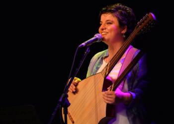 Berfîn Aktay’dan yeni single: Moza Zêrîn