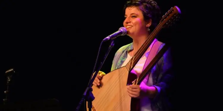 Berfîn Aktay’dan yeni single: Moza Zêrîn