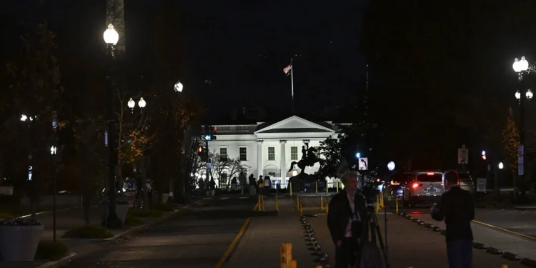 Beyaz Saray yakınlarında 2 Ulusal Muhafız vuruldu