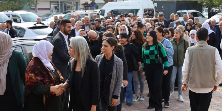 Yıldız ve Işık’ın taziyesine kitlesel ziyaret