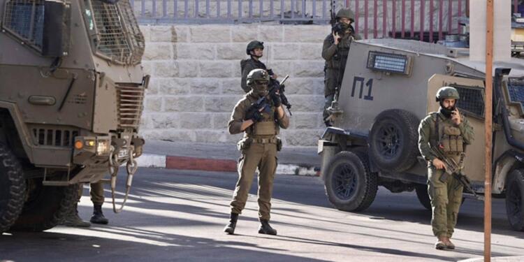 İsrail ordusu 100 Filistinliyi gözaltına aldı