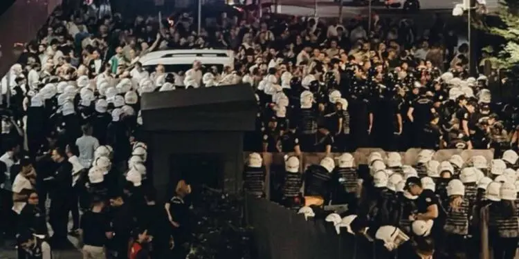 CHP İstanbul’a abluka: Paylaşımları nedeniyle tutuklanan 3 kişi tahliye edildi