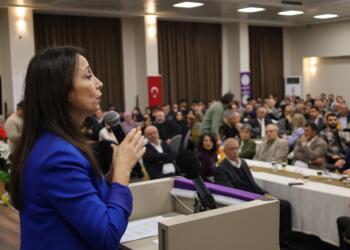 Hatimoğulları: Atılması gereken adımlardan biri kayyım yasasını kaldırmak