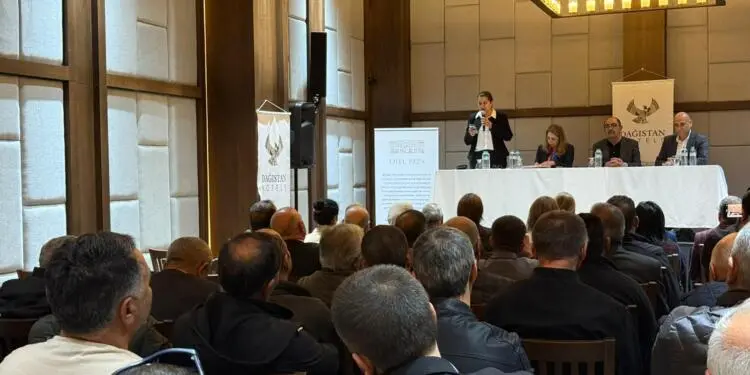 ‘Demokratik Cumhuriyet’ paneli: Kürtler tekçiliğe karşı mücadele ediyor