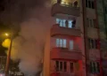 Kütahya’da 8 katlı apartmanda yangın: 1 ölü, 2 yaralı