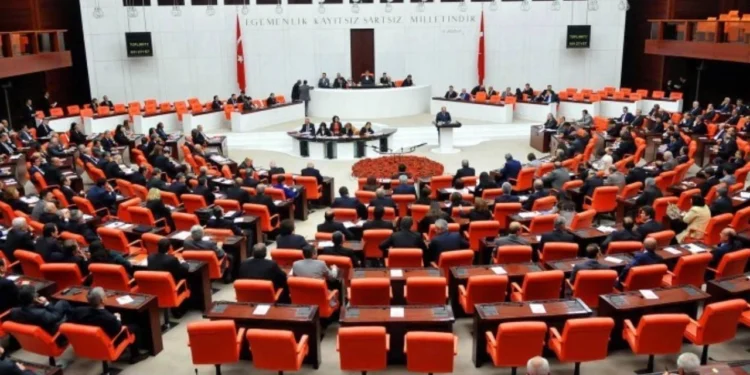 Hatimoğulları ve Özel dahil 11 vekil için fezleke hazırlandı