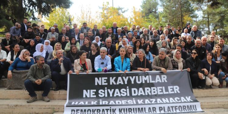 4 Kasım darbesi protestoları: Ne kayyımlar ne siyasi darbeler halk kazanacak