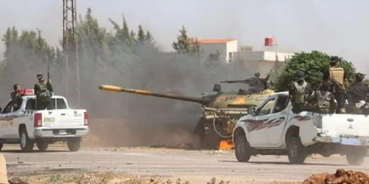 Süveyda’nın batısında ağır silahlarla saldırı