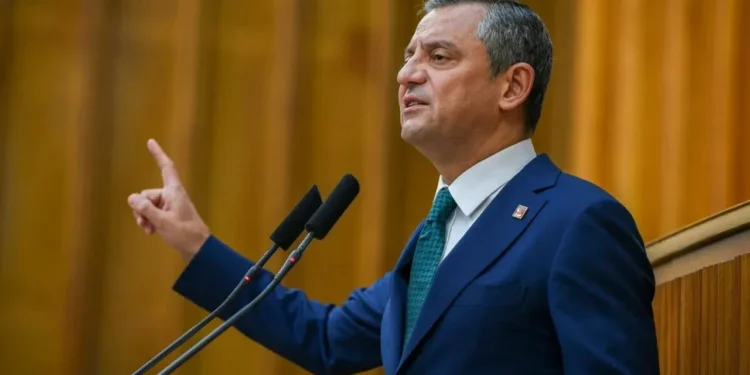 Özgür Özel ve 11 vekil için dokunulmazlık fezlekesi Meclis’te