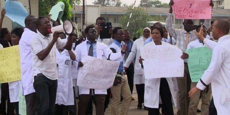 Nijerya’da doktorlardan süresiz grev kararı