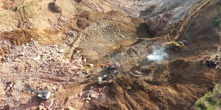 Dün göçük altında kalan işçiye ulaşılmadı