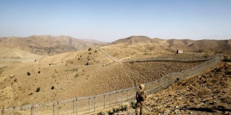 Pakistan: Afganistan sınırında 23 isyancı öldürüldü