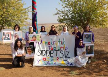 Kadınlar Curnê Reş’te ‘Özgür yaşamı inşa edeceğiz’ mesajı verdi