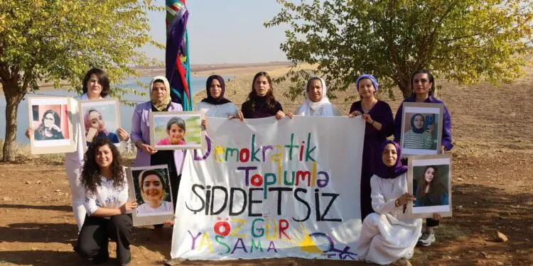 Kadınlar Curnê Reş’te ‘Özgür yaşamı inşa edeceğiz’ mesajı verdi