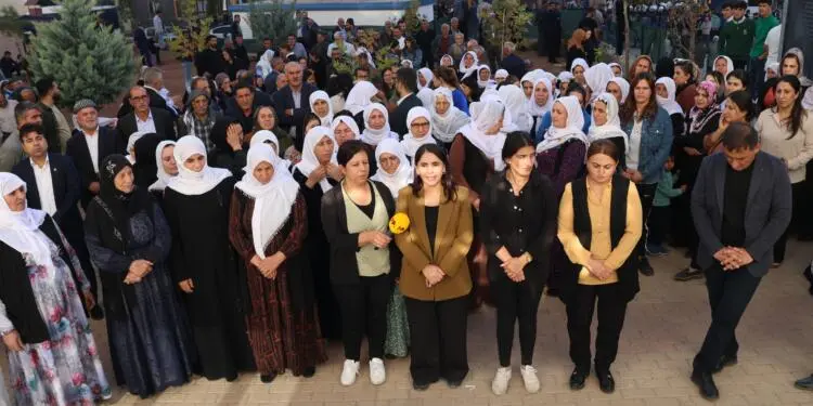 YJA STAR’lı Berivan Katar’ın taziyesine kitlesel ziyaret