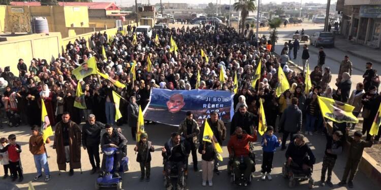 Hesekê’de binler Abdullah Öcalan’a özgürlük için yürüdü
